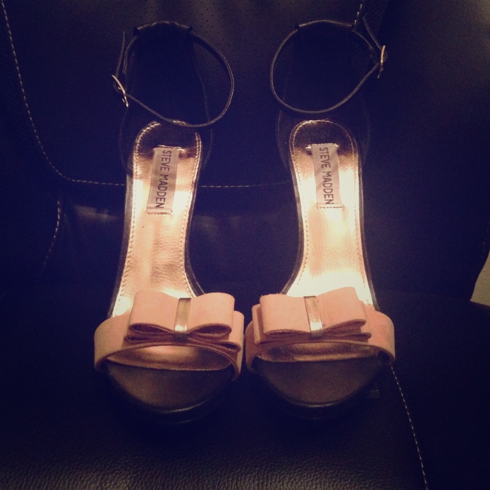 strappy heels with a bow